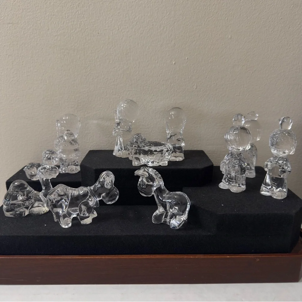 VTG Enesco Precious Moments 11 Pc Lead Crystal Nativity Set w/ Display Case